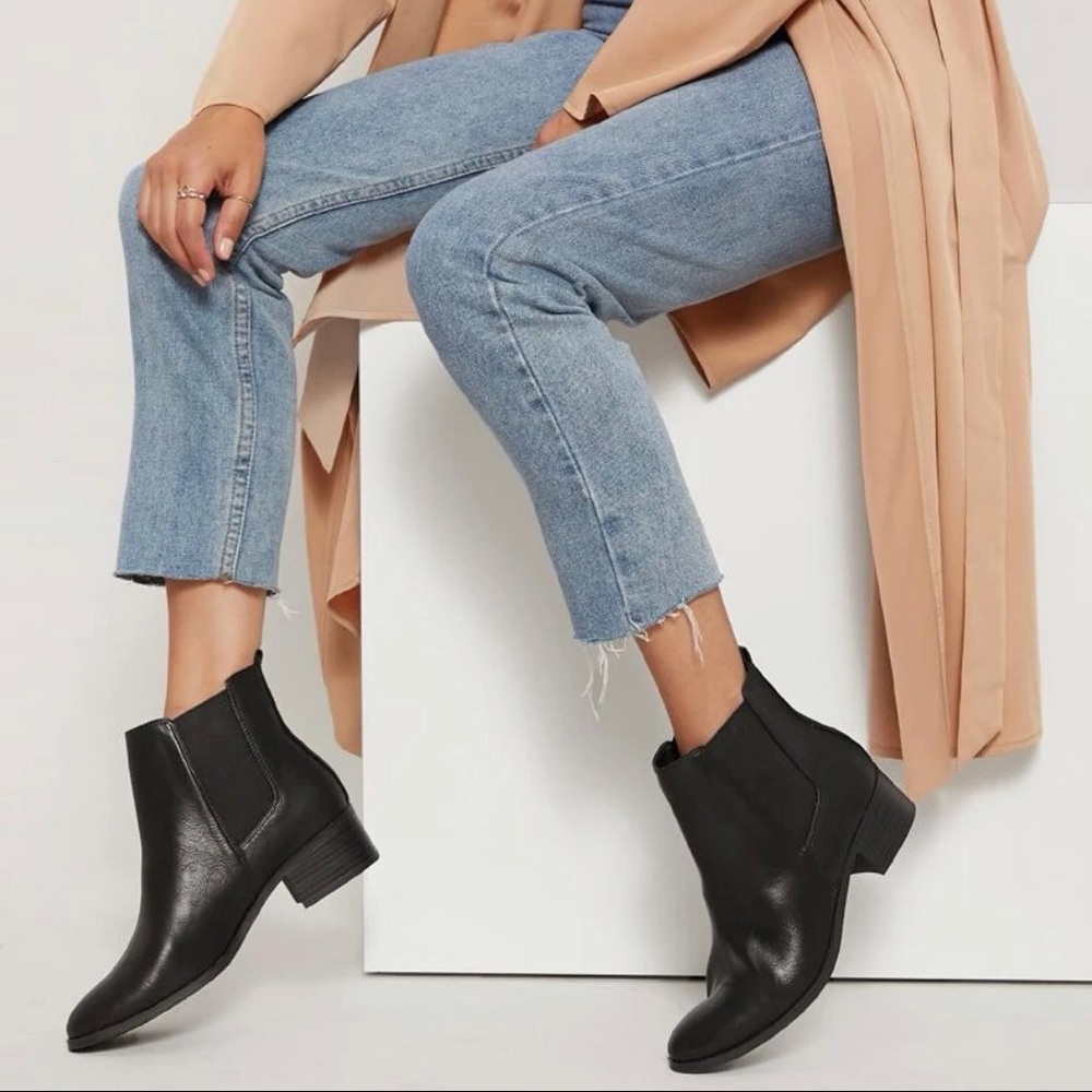 SHEIN Black Chelsea Boot